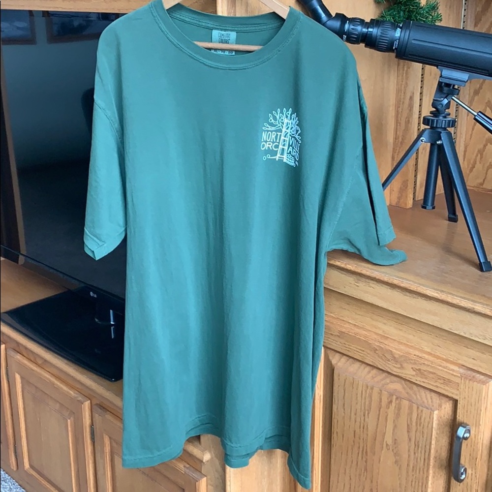 Men’s XL army green, Northville Orchard TShirt🍎